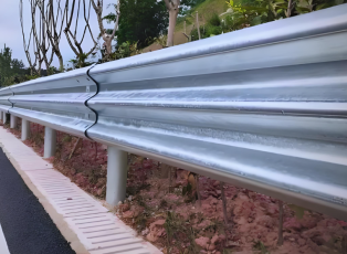 ヘビーデューティ高速道路段ボールガードレール