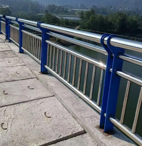 Cầu chống rơi sóng hộ Lan Tôn sóng