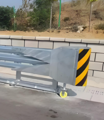 Pagar Pembatas Bergelombang Anti-tabrakan Khusus Jembatan dengan Terminal Penyerap Energi