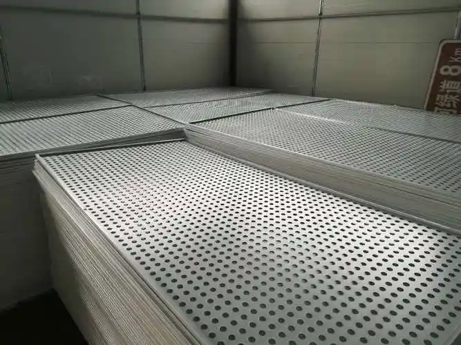 Filtrasi Knalpot Industri Lembar Berlubang Baja Karbon Galvanis