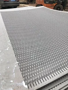 Panel Casing Berlubang Dekoratif Paduan Aluminium Berlapis PVDF