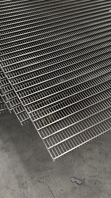 Layar Kawat Baji Slot Halus Presisi Tinggi