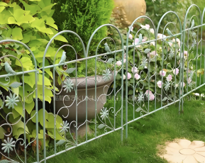 Hàng rào sắt trang trí cảnh quan sân vườn