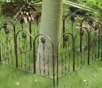 Pagar Besi Lanskap Taman Retro