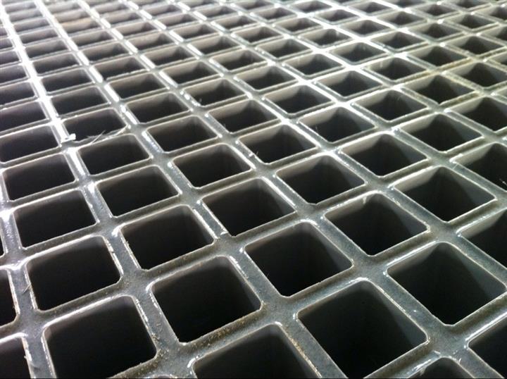 ตะแกรง FRP ทนต่อการกัดกร่อนสำหรับโรงงานบำบัดน้ำเสีย