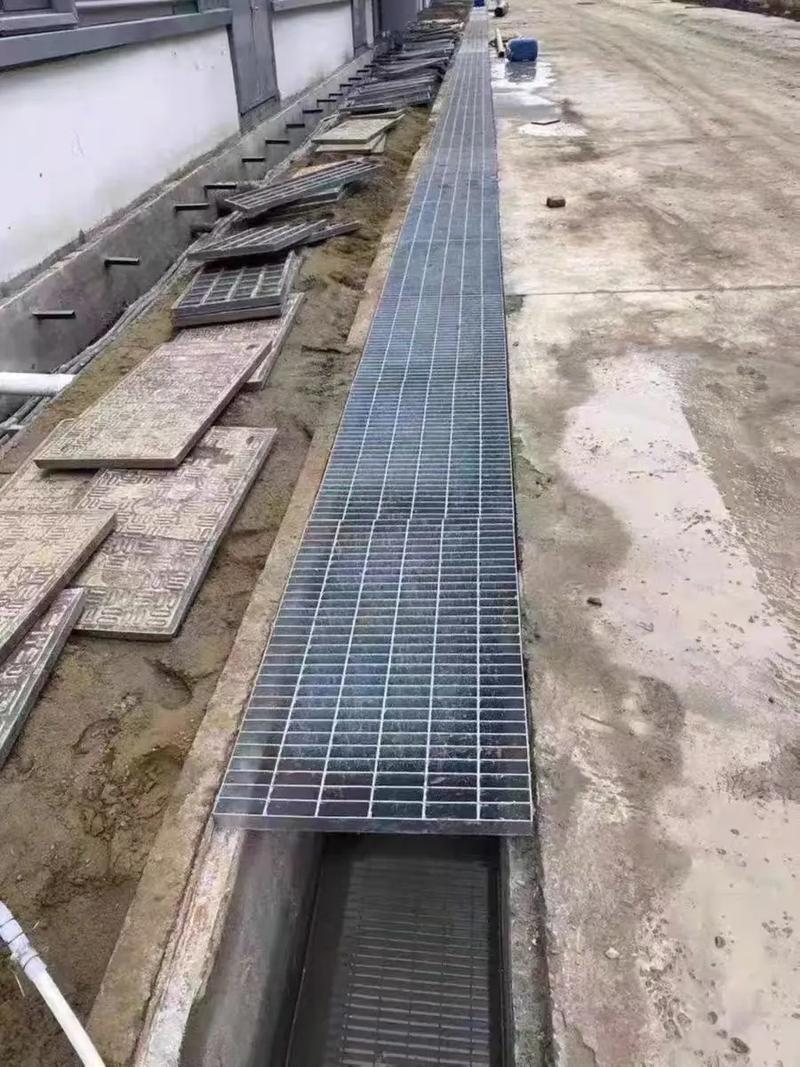 Kisi Serat Kaca Penutup Ditch