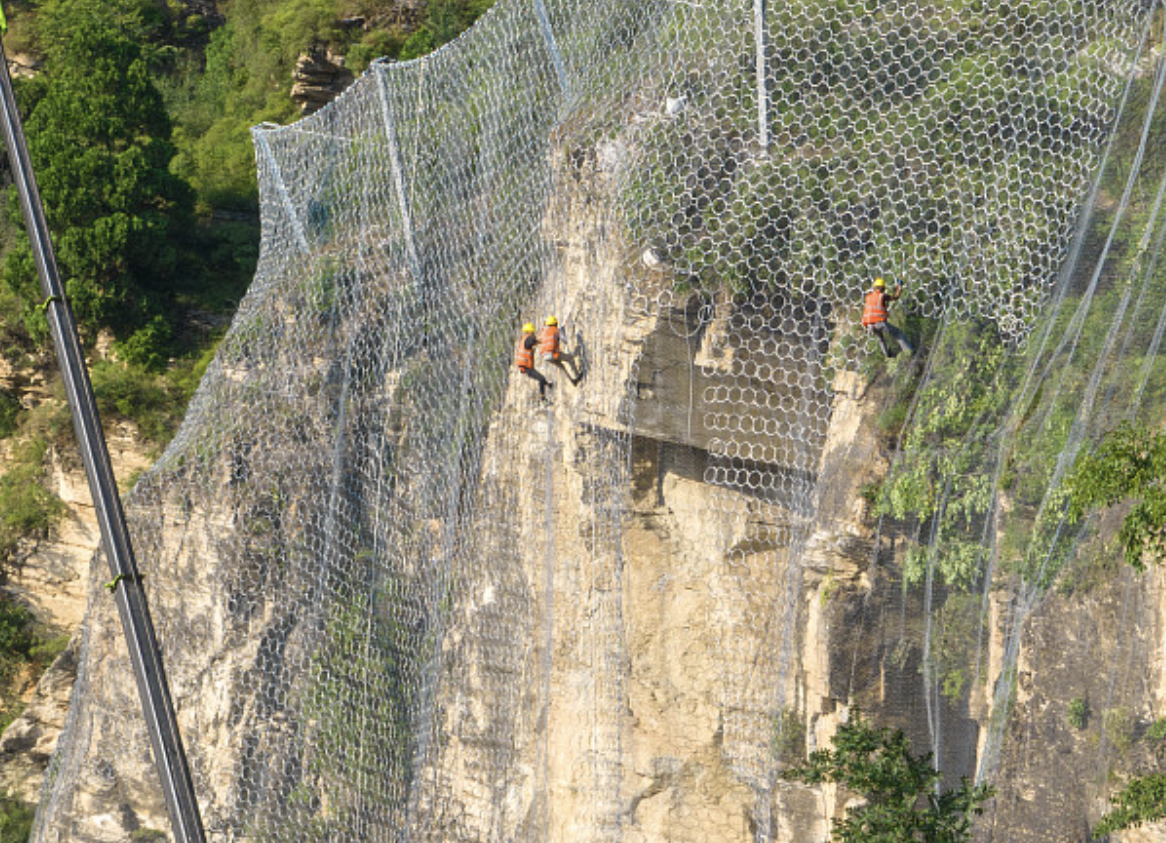 Filet modulaire de protection de pente de Rapide-installation