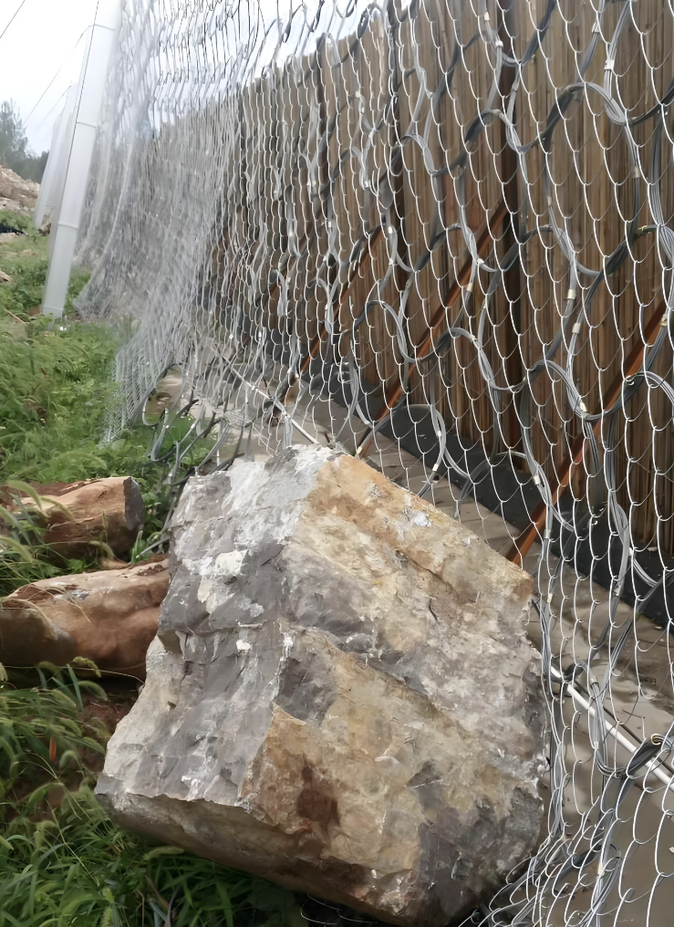 Passive Rock Fall Barrier Chain Link Net