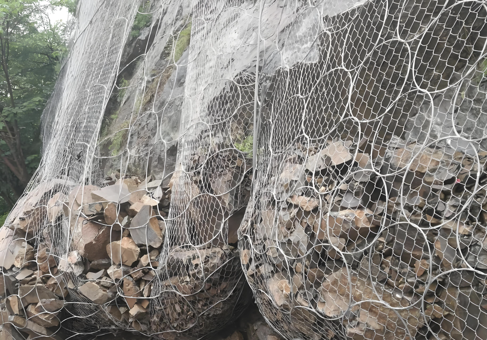 Passive Rock Fall Barrier Chain Link Net