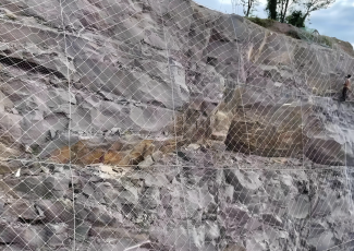 Jaring Pelindung Kemiringan dengan Tautan Rantai Ramah Lingkungan dengan Kantung Tanaman