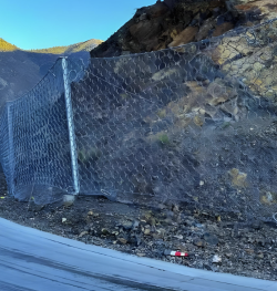 Demountable Temporary <span>Chain</span> <span>Link</span> Slope Protection Net