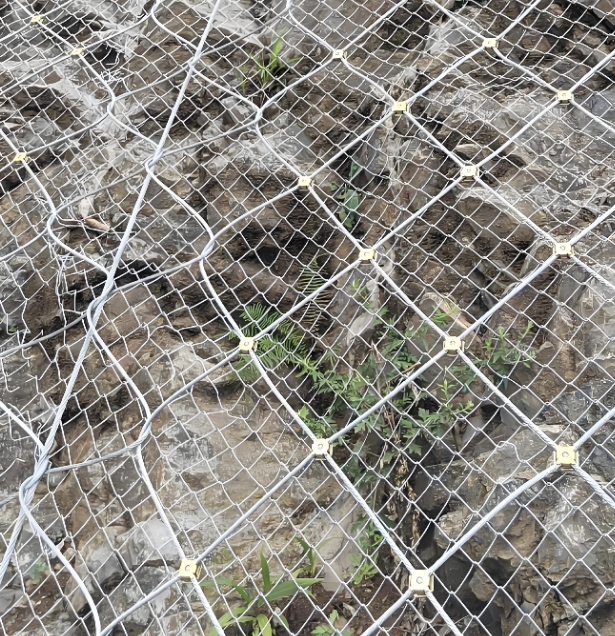 ตาข่ายป้องกันความลาดชันสังกะสีที่มีความยืดหยุ่น