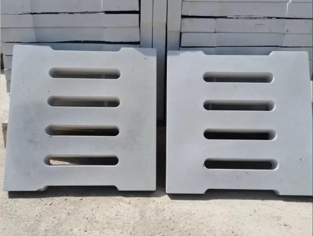 Couverture de tranchée préfabriqués en béton polymère