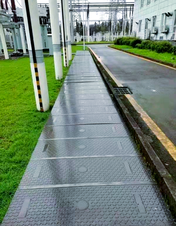 Couvercle de tranchée de câble intelligent écologique recyclable avec détection de fuite