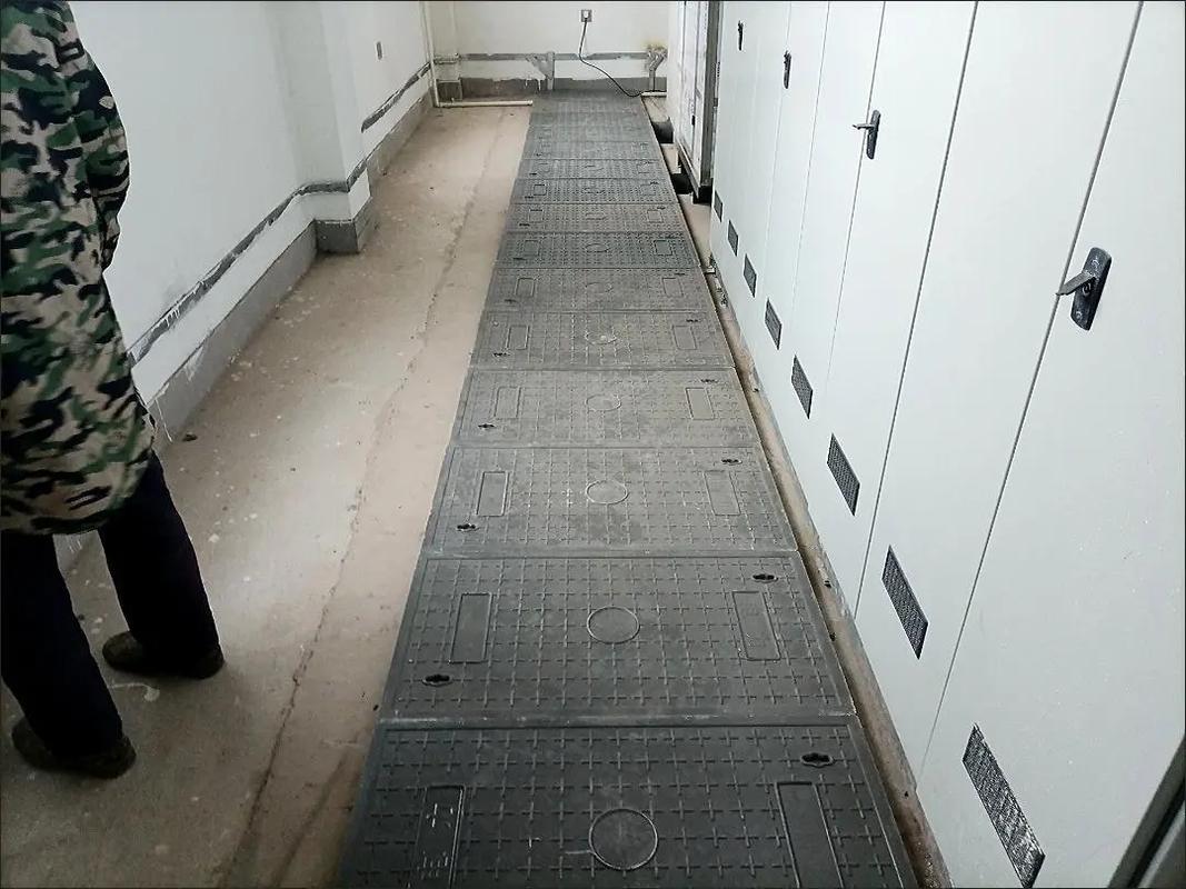 Ancienne Rénovation Communautaire Smart Cable Trench Cover