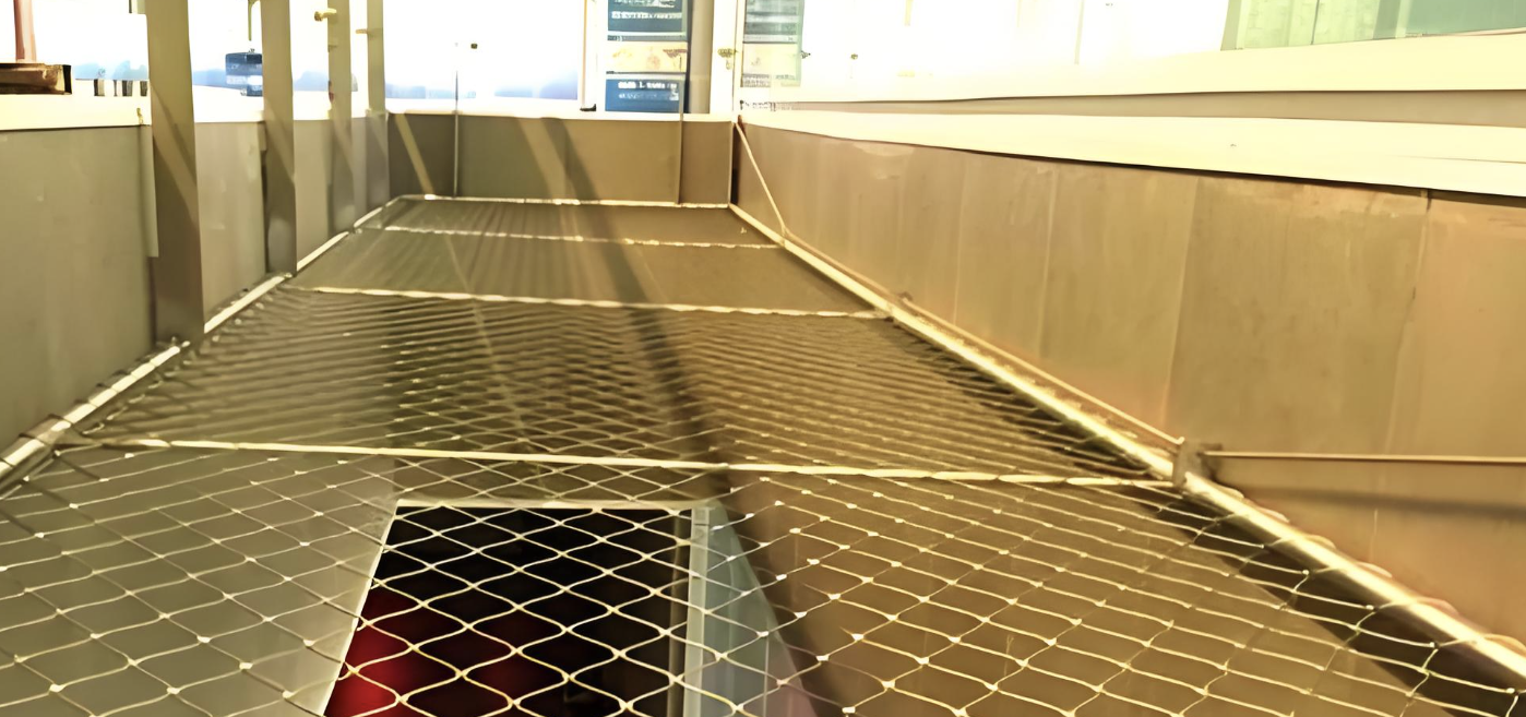 ที่กำหนดเองที่อยู่อาศัยสแตนเลสป้องกันการล่มสลายสุทธิสำหรับวิลล่าและลาน