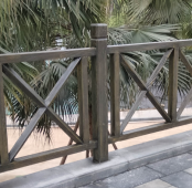 Pagar Imitasi Kayu Jalan Komersial