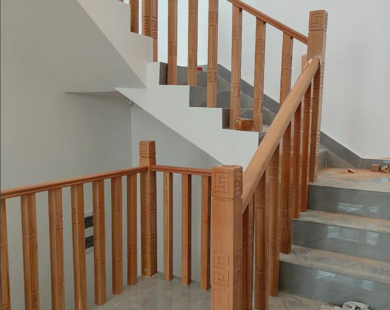 งบประมาณ E0เกรดในร่มเลียนแบบไม้บันไดรั้ว