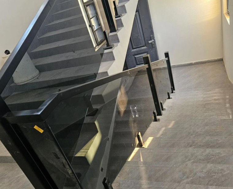 Pegangan Tangan Imitasi Kayu Serat Kaca Modular untuk B & Bs