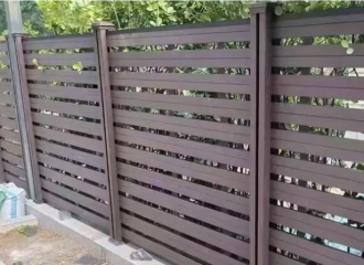 Pagar Imitasi Kayu Vinil PVC untuk Pekarangan