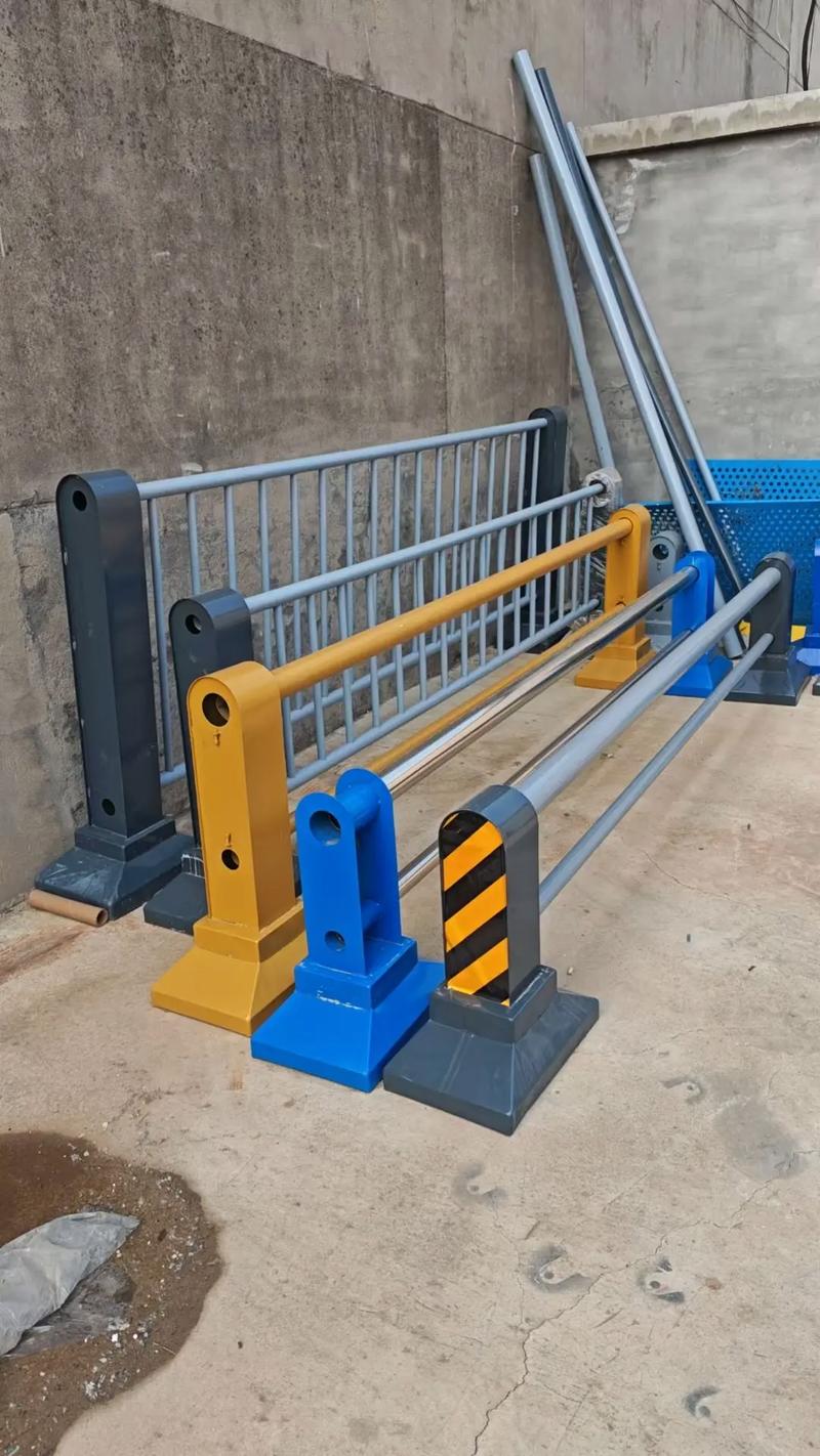 Pagar Roda Jalan Kota Luar Ruangan