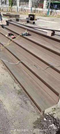 Tapak Tangga Komposit Kayu Komposit Plastik Daur Ulang Luar Ruangan