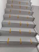 Tapak Tangga Karet Perekat Sunyi Dalam Ruangan