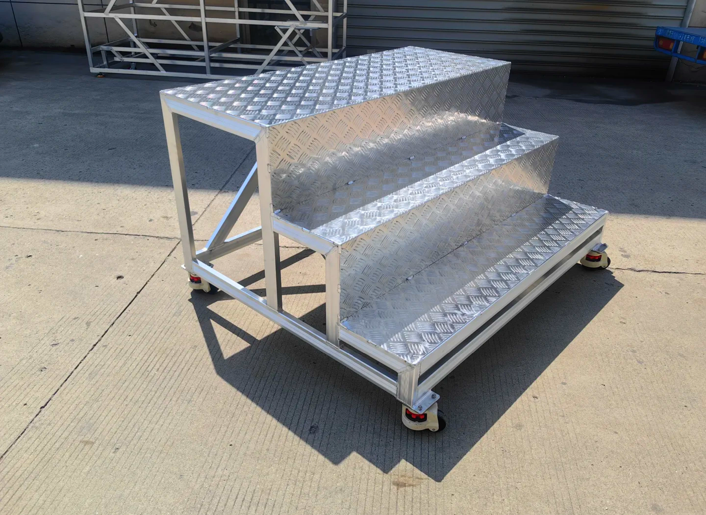 ADA Compliant Aluminium Outdoor Stair Treads