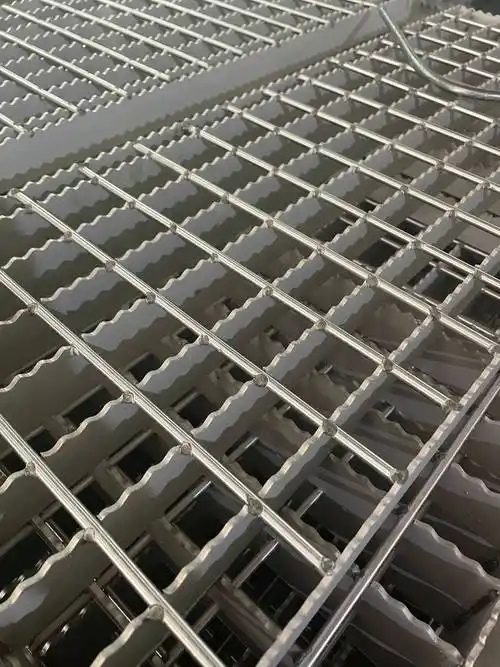 Kisi Baja Lasan Tekanan Tugas Berat untuk Port dan Industri Berat