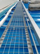 สถานีไฟฟ้าโซลาร์เซลล์ทางเดินตะแกรงเหล็กพิเศษ