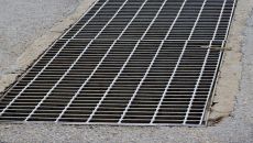 Kisi Baja Saluran Drainase