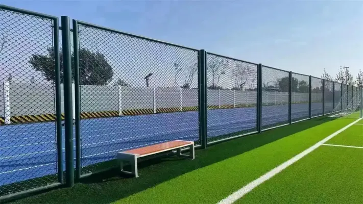 亜铅メッキチェーンリンクサッカーフィールドフェンス