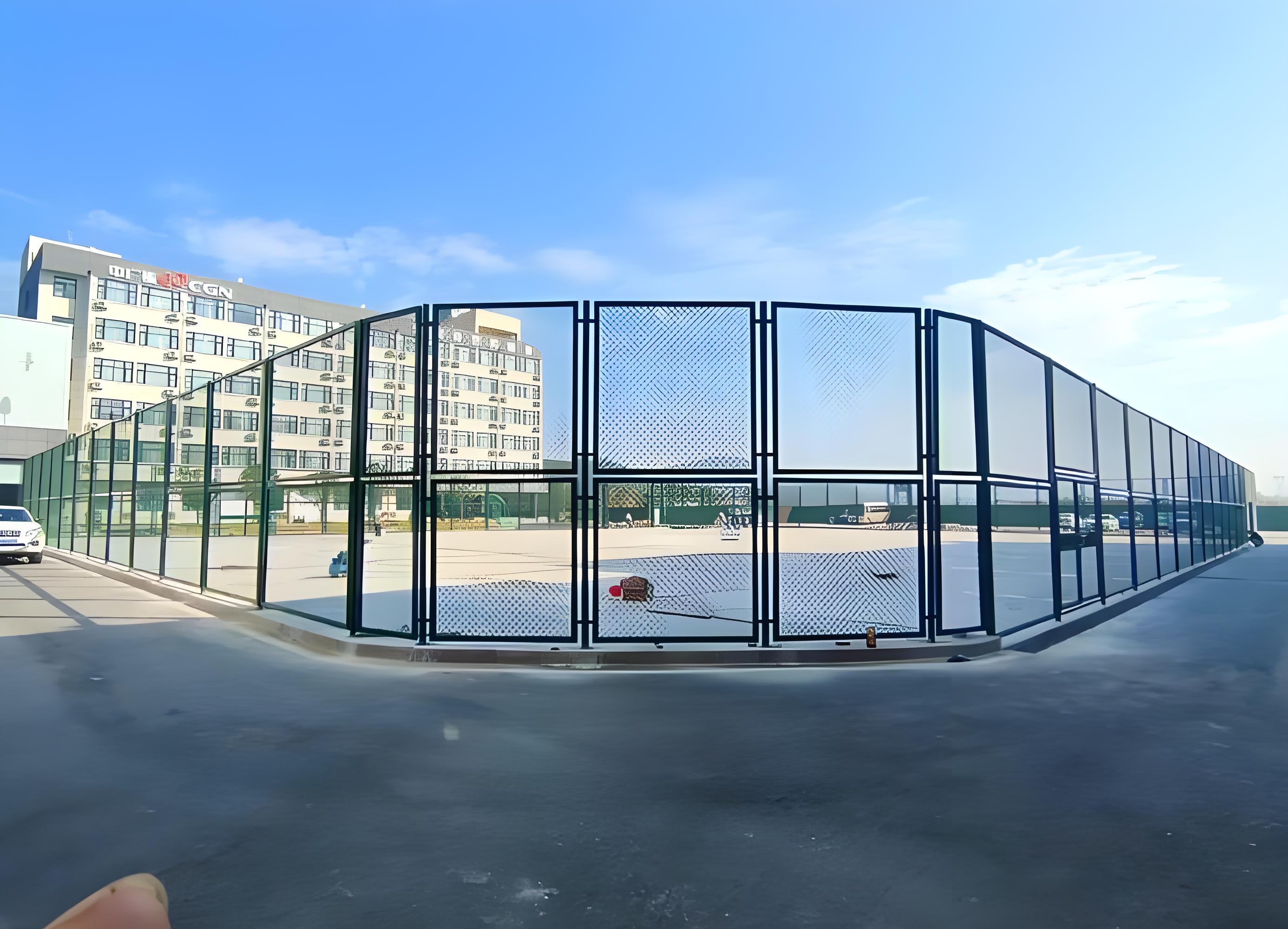 รั้วสนามบาสเก็ตบอลชุบสังกะสีสำหรับงานหนัก