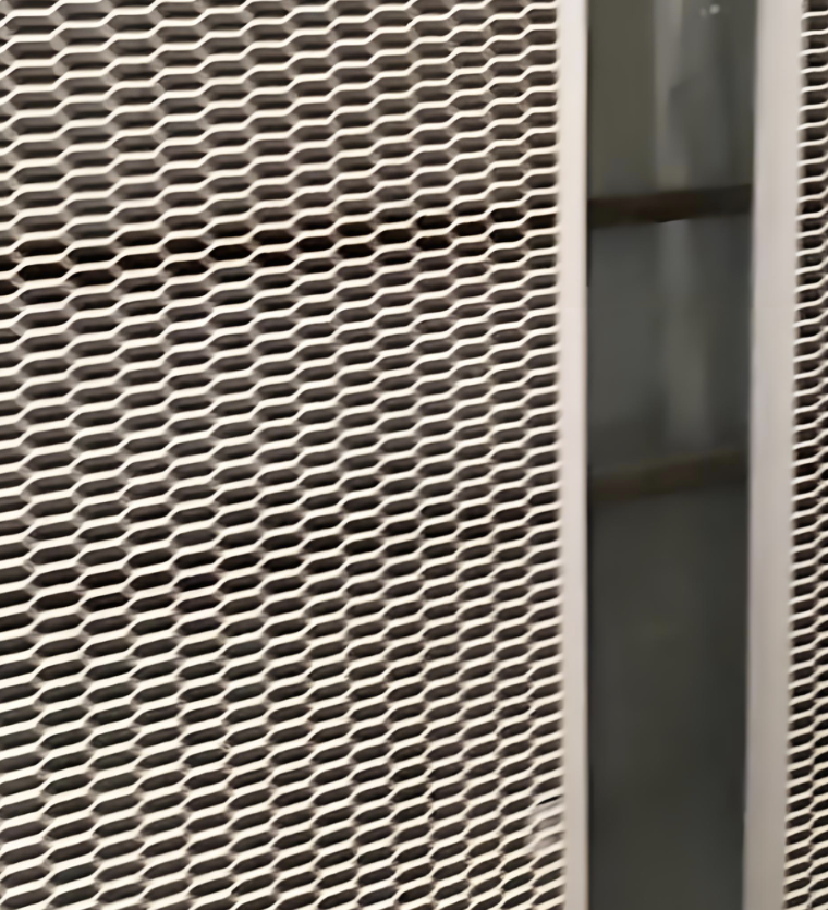 6063アルミ合金穴あき金属装飾メッシュ