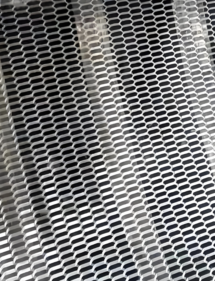 6063アルミ合金穴あき金属装飾メッシュ