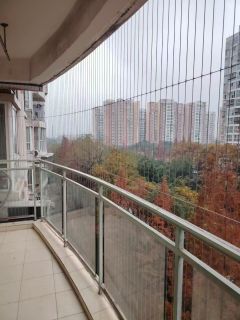 Smart Alarm Invisible Protective Net for High-rise Apartments