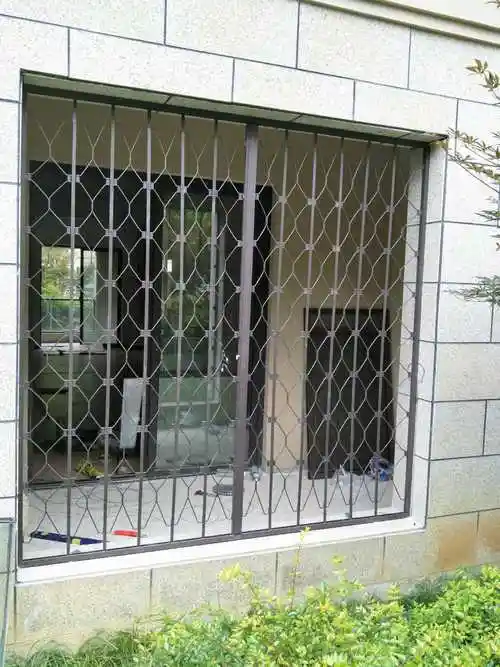 Retractable Invisible Anti-Theft Window Guard