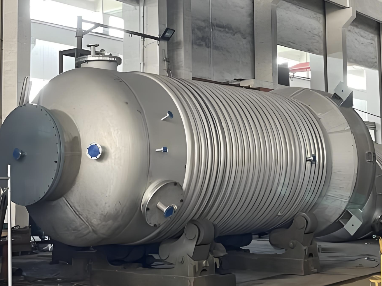 10000L Polymerization ต่อเนื่องสแตนเลสเครื่องปฏิกรณ์