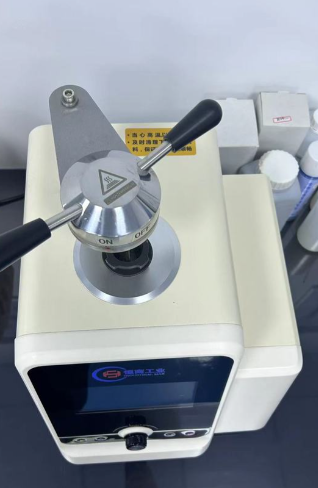 เครื่องกดใส่ตัวอย่างเหมืองโลหะอุณหภูมิสูงขนาดใหญ่