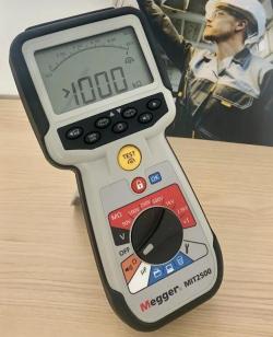 <span>Tester</span> Isolasi Genggam Portabel Tegangan Rendah