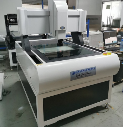 Grand instrument de mesure visuelle à grand parcours