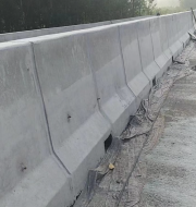 Heavy-Duty Industrial Concrete Highway Barrier Fence