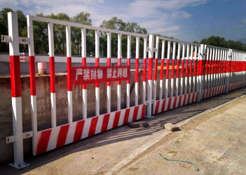 Industrial OSHA Compliant Concrete <span>Safety</span> Barrier <span>Fence</span>