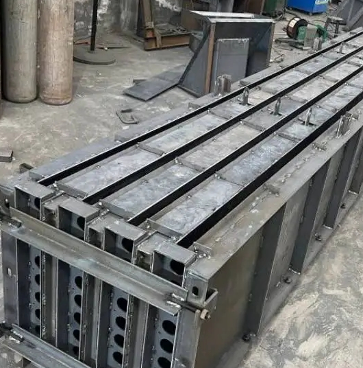 รั้วกั้นคอนกรีตก่อสร้างชั่วคราวที่เชื่อมต่อกัน