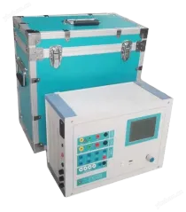 Testeur de protection de relais triphasique de bureau