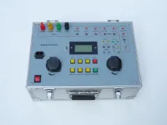 Testeur complet de protection des relais haute précision de bureau