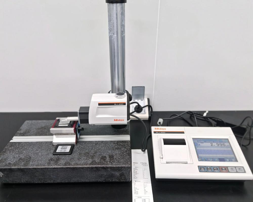 เครื่องวัดความหยาบผิวและเส้นโค้งผิวแบบรวมพารามิเตอร์หลายอย่าง