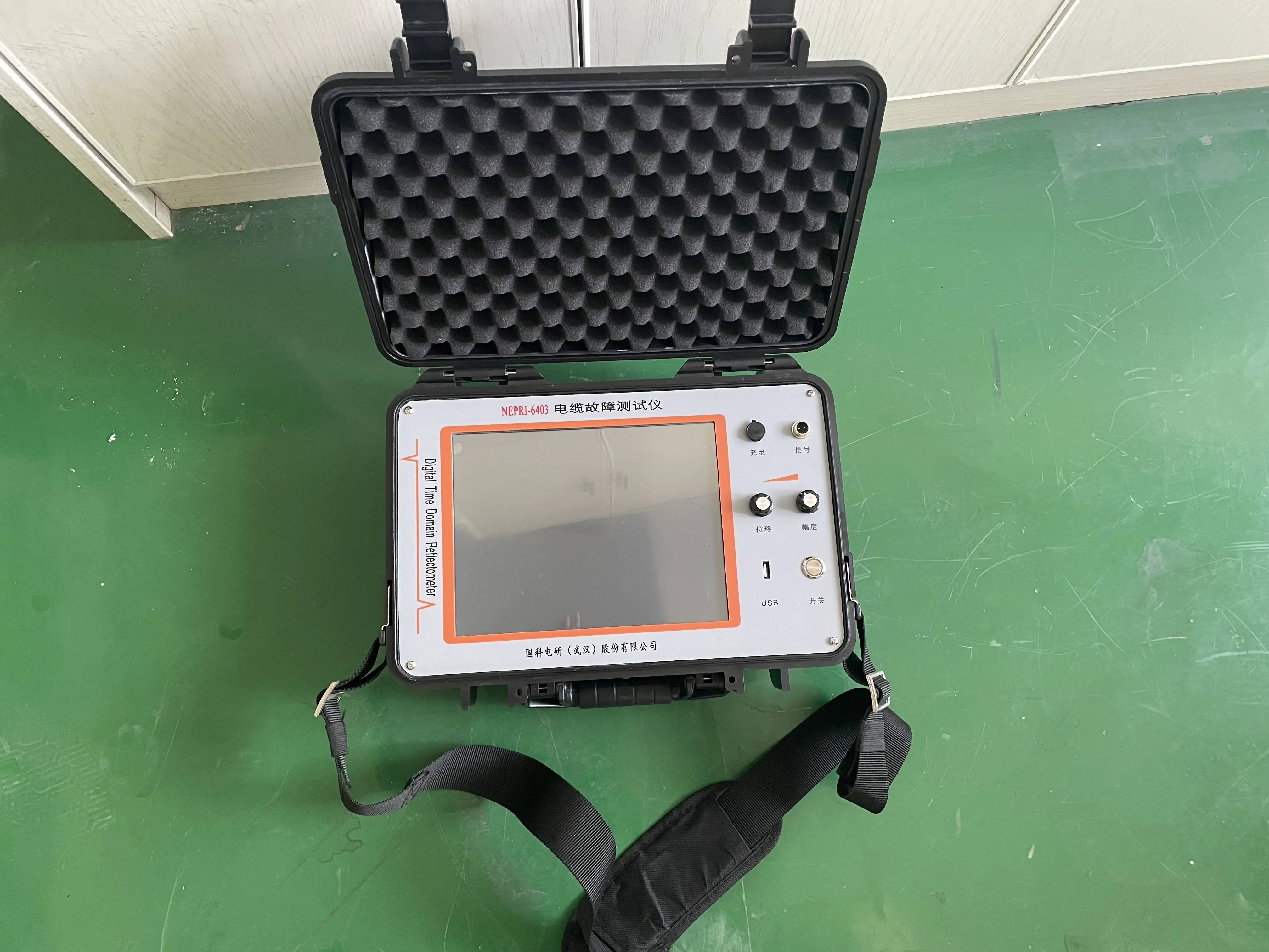 Testeur de défauts de câbles portatif à main