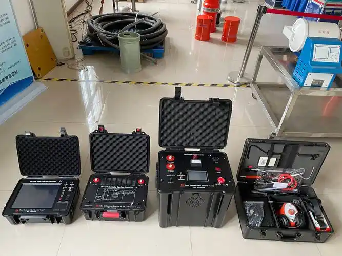 Détecteur de défauts de câbles haute tension souterrains