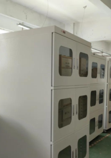 Lemari Anti-Magnet Portabel Mobile